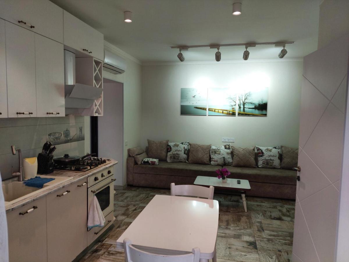 Seaside Apartment Batumi Beach Екстер'єр фото