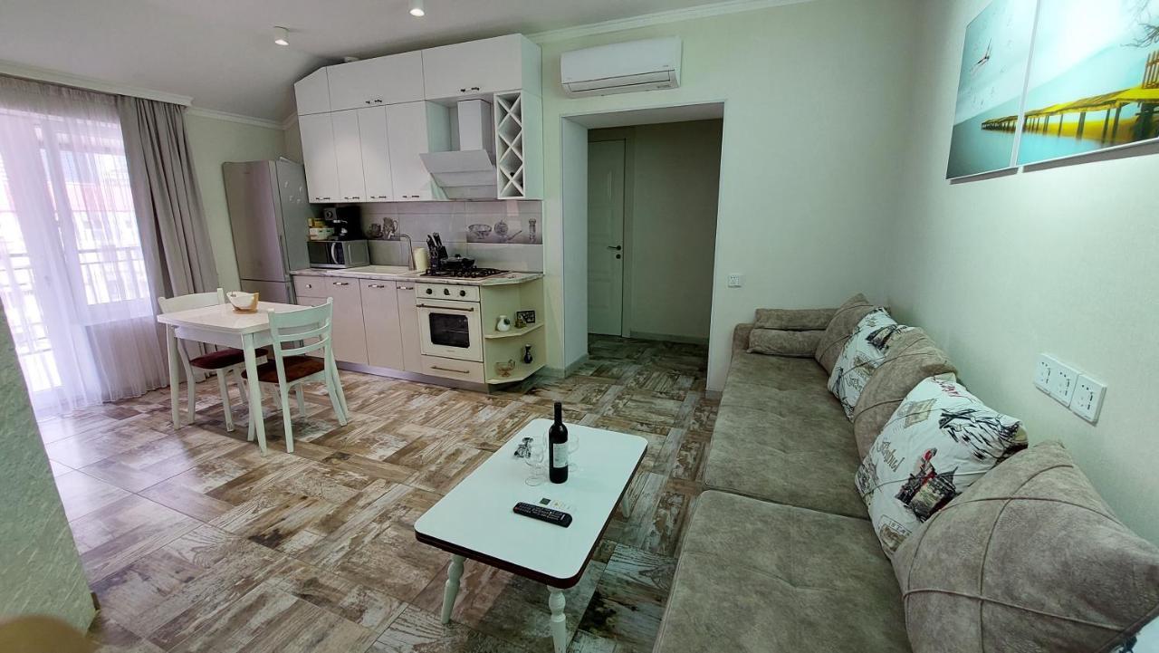 Seaside Apartment Batumi Beach Екстер'єр фото